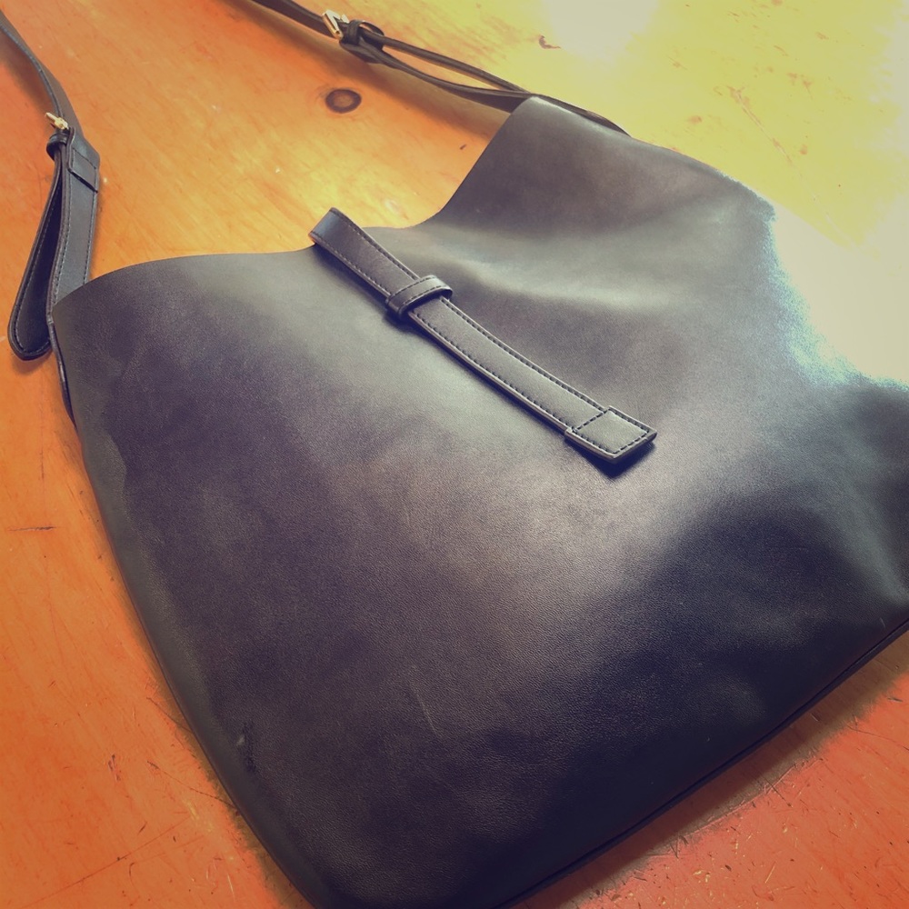 Minimalist Design Shoulder bag